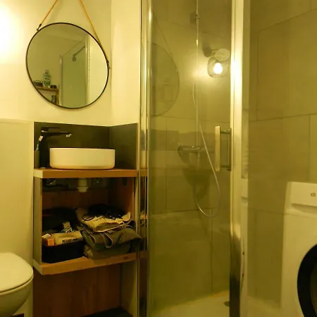 Charming Near With Parking In By Weekome *